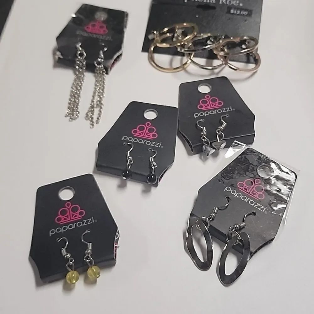 NWT 8 Pair of Earrings Paparazzi Ophelia Roe